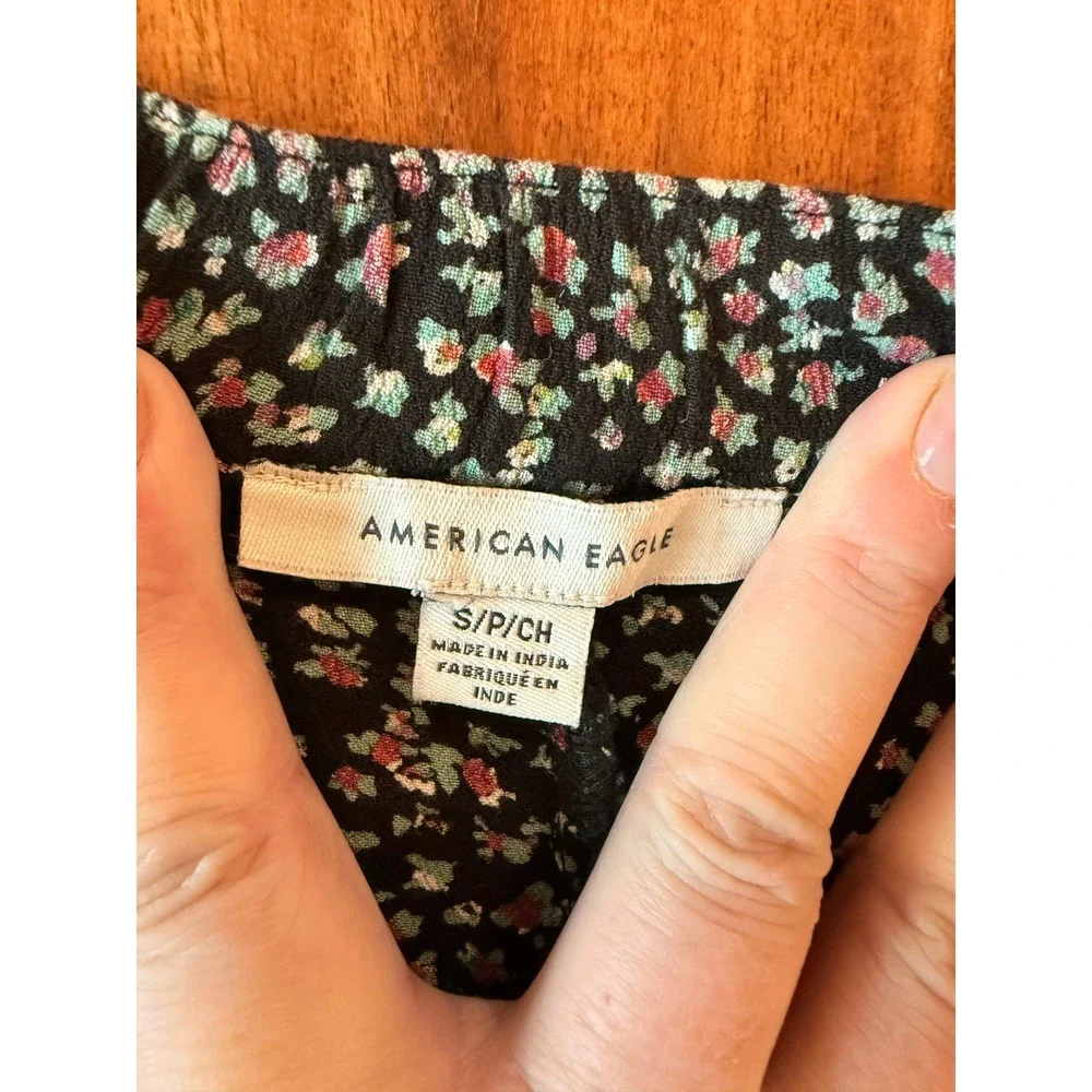 American Eagle Women's Floral Flare Mini Skirt‎ Size S